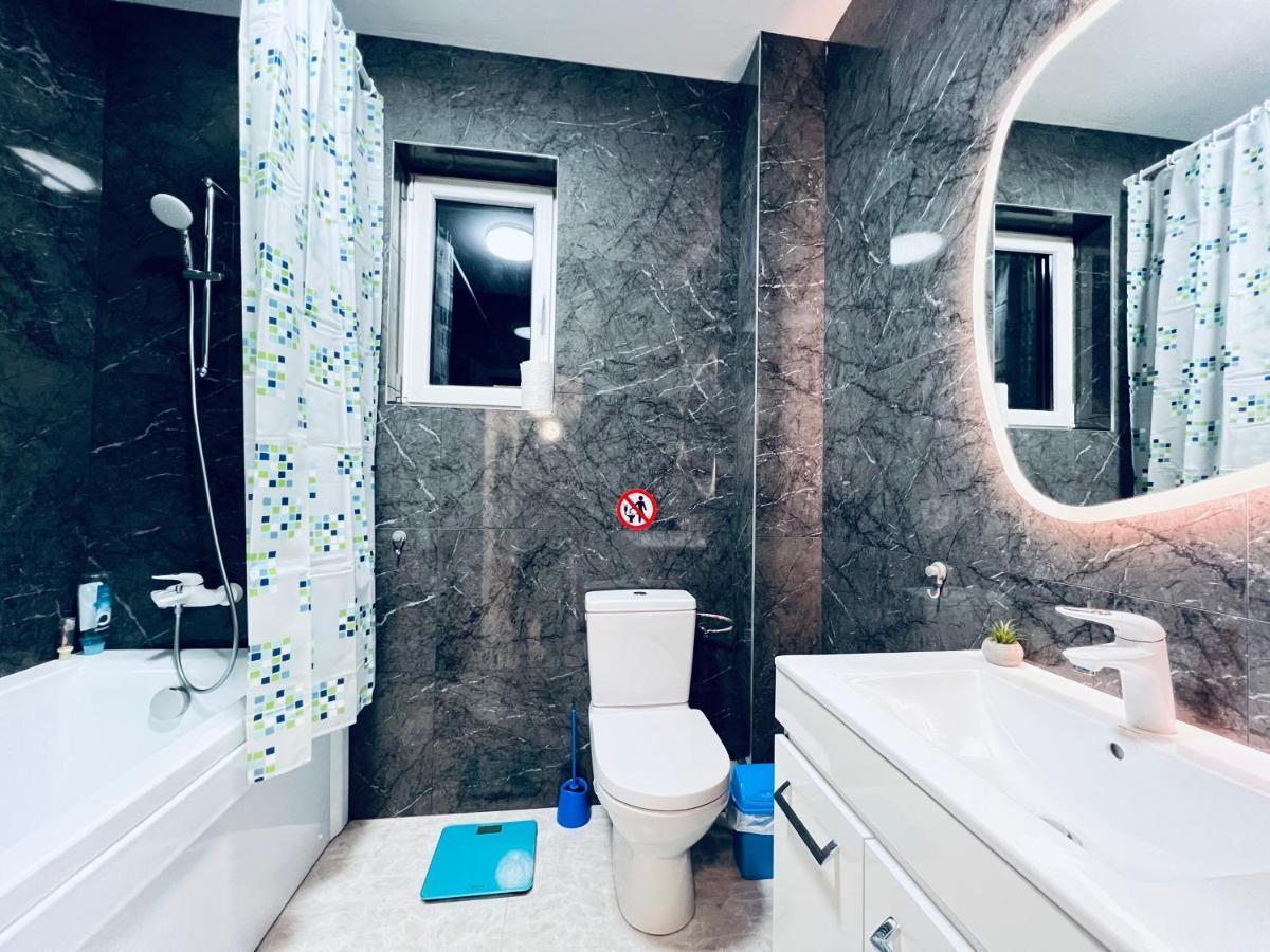 Appartement Altheda Living Blue Luxury 29E-4 à Sfintu Ilie Extérieur photo